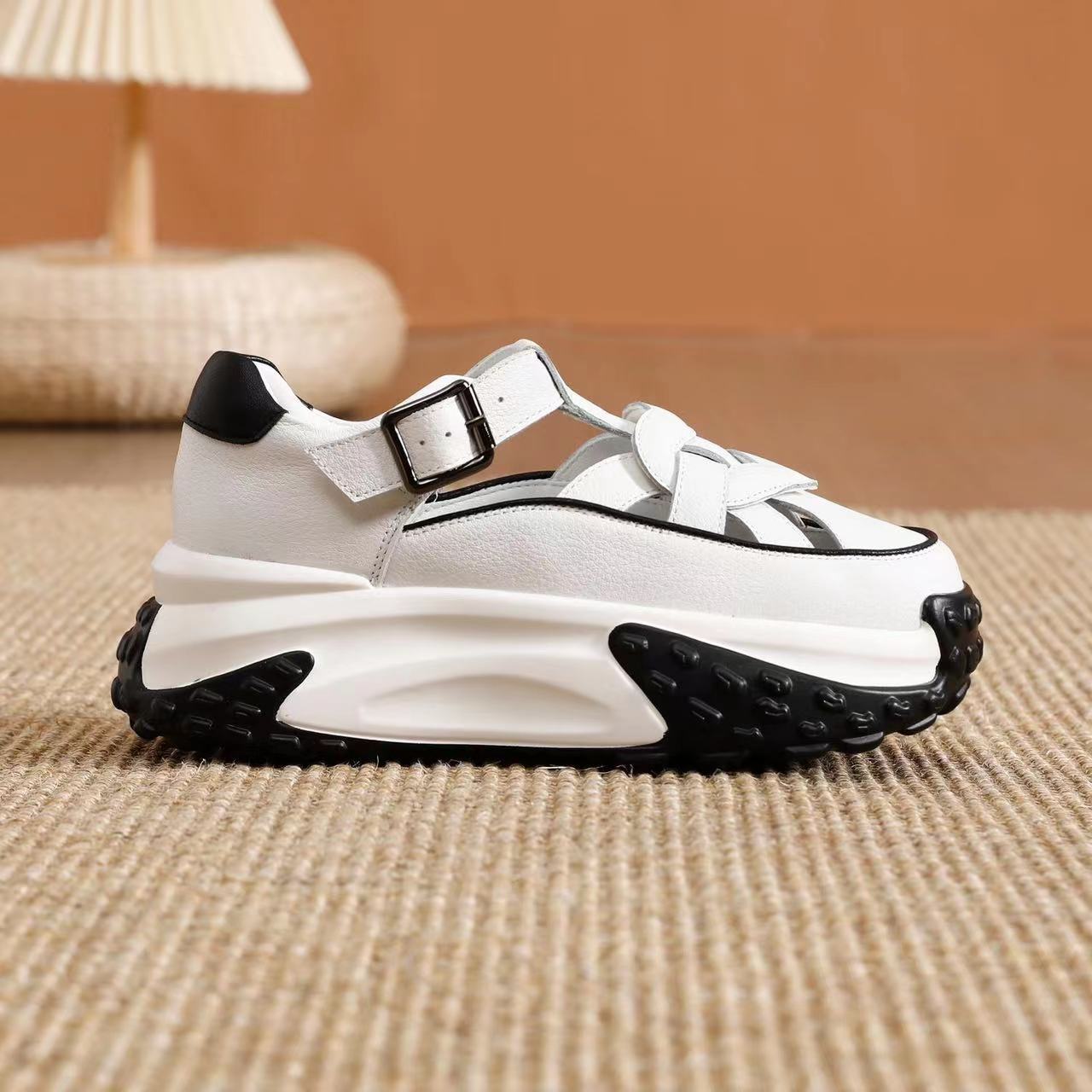 Women's Platform Sandals Hollowed Out PU Leather Round Toe Casual